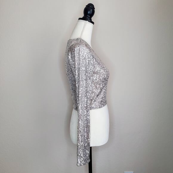 Guess Silver Sequin Crop Top Small - Picture 2 of 6